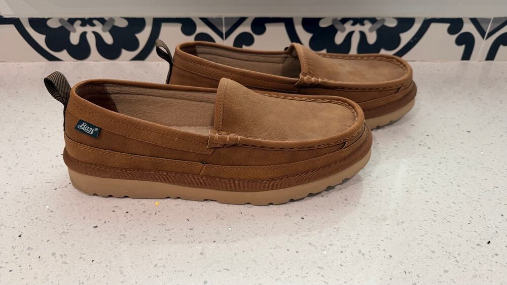 G.H. Bass Men's Slippers Moccasins Brown Size 10 Lined Slip On Shoes Cabincore